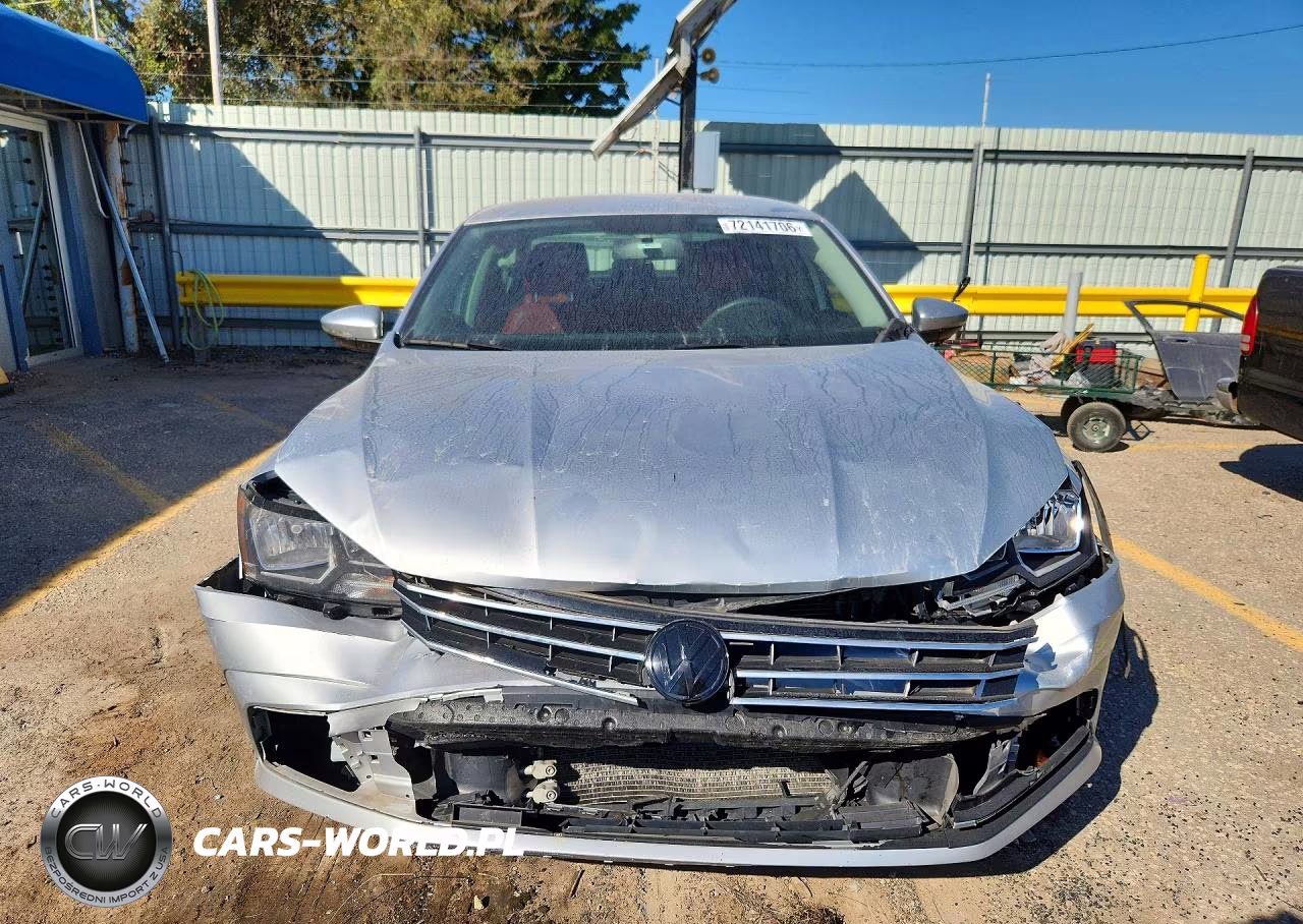 2017 Volkswagen Passat S VIN:1VWAT7A35HC075572 - 5