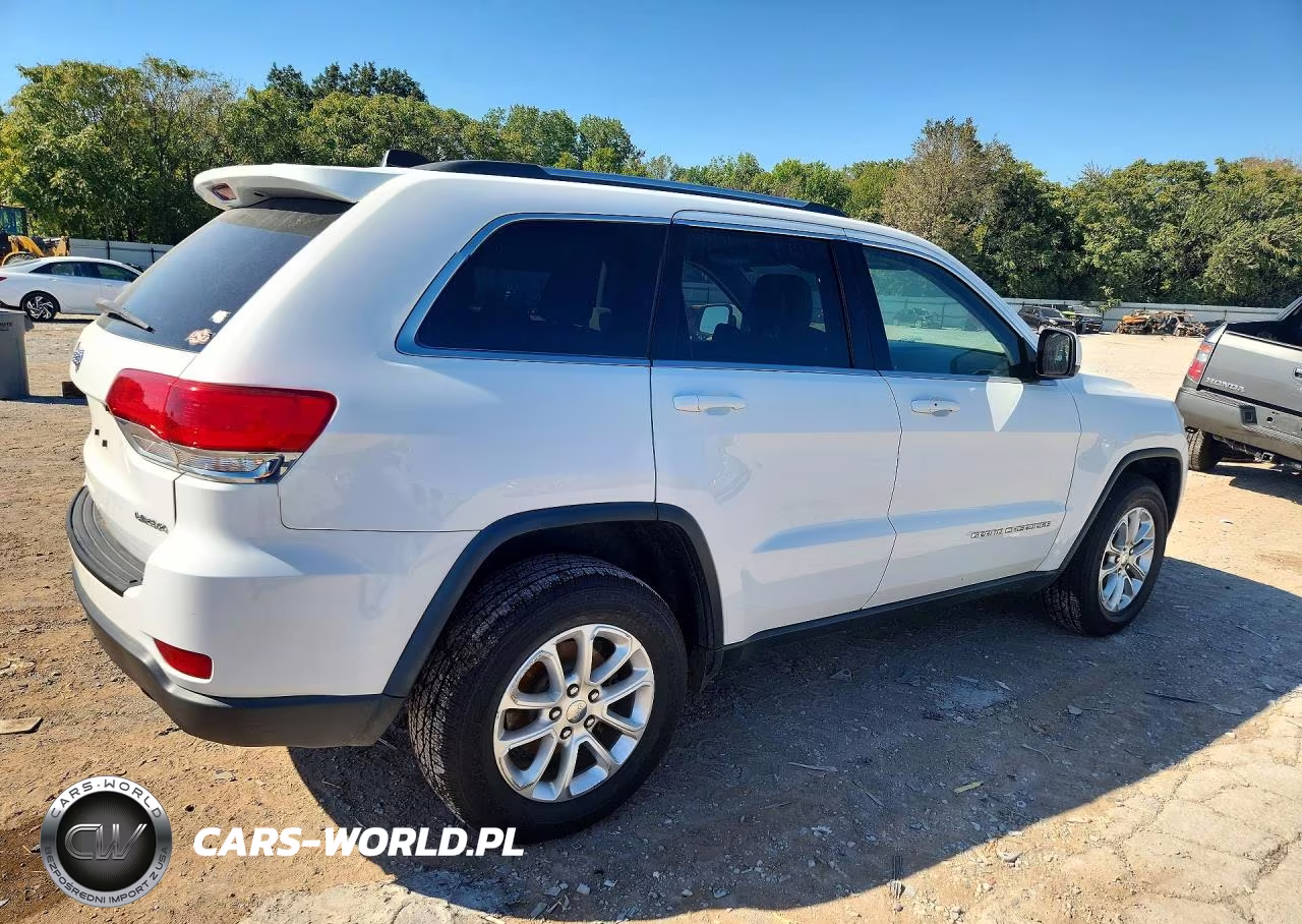 2014 Jeep Grand Cherokee Laredo VIN:1C4RJFAG9EC333774 - 3