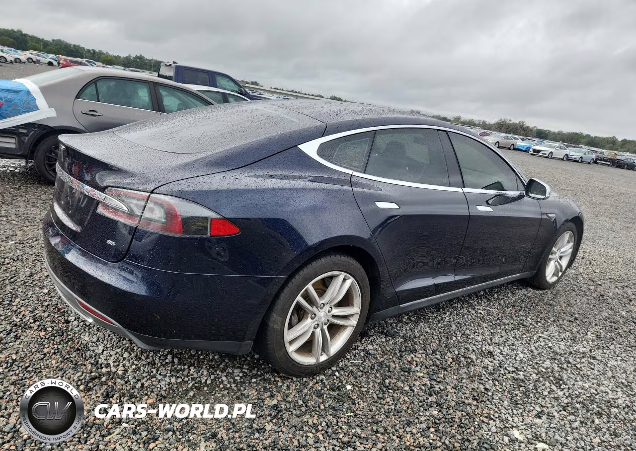 2014 Tesla Model S VIN:5YJSA1H18EFP42986 - 3