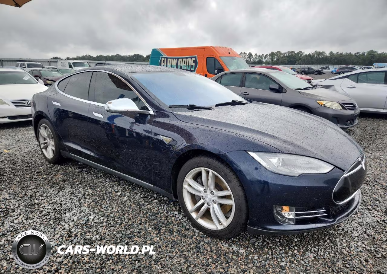2014 Tesla Model S VIN:5YJSA1H18EFP42986 - 4
