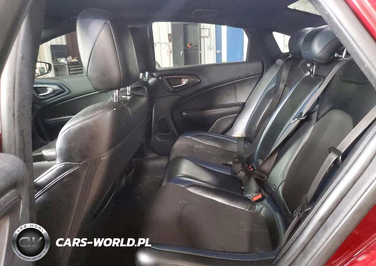 2015 Chrysler 200 S VIN:1C3CCCBB5FN627071 - 10