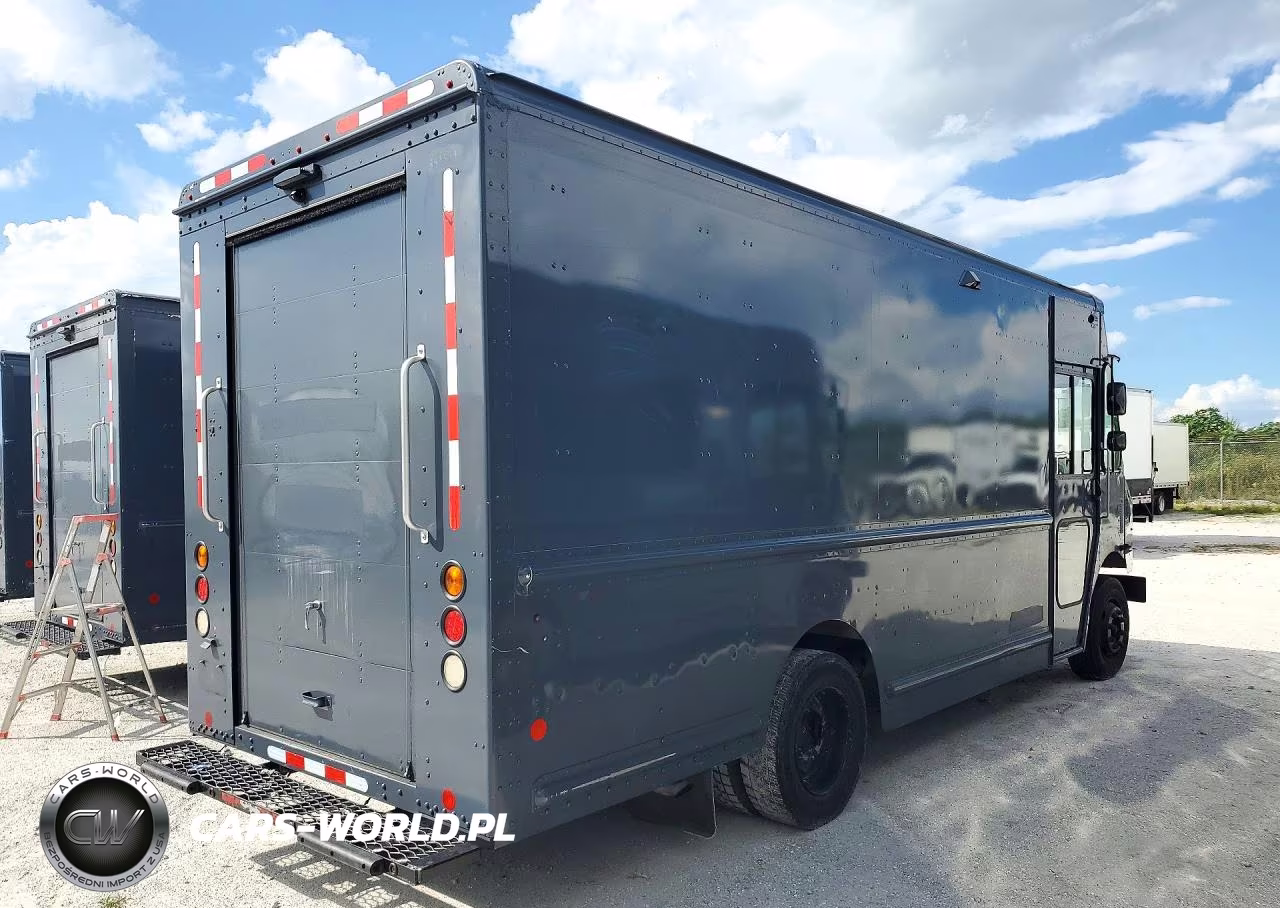 2020 Freightliner Mt45G Delivery Truck VIN:4UZAC2EA5LCMK0196 - 3