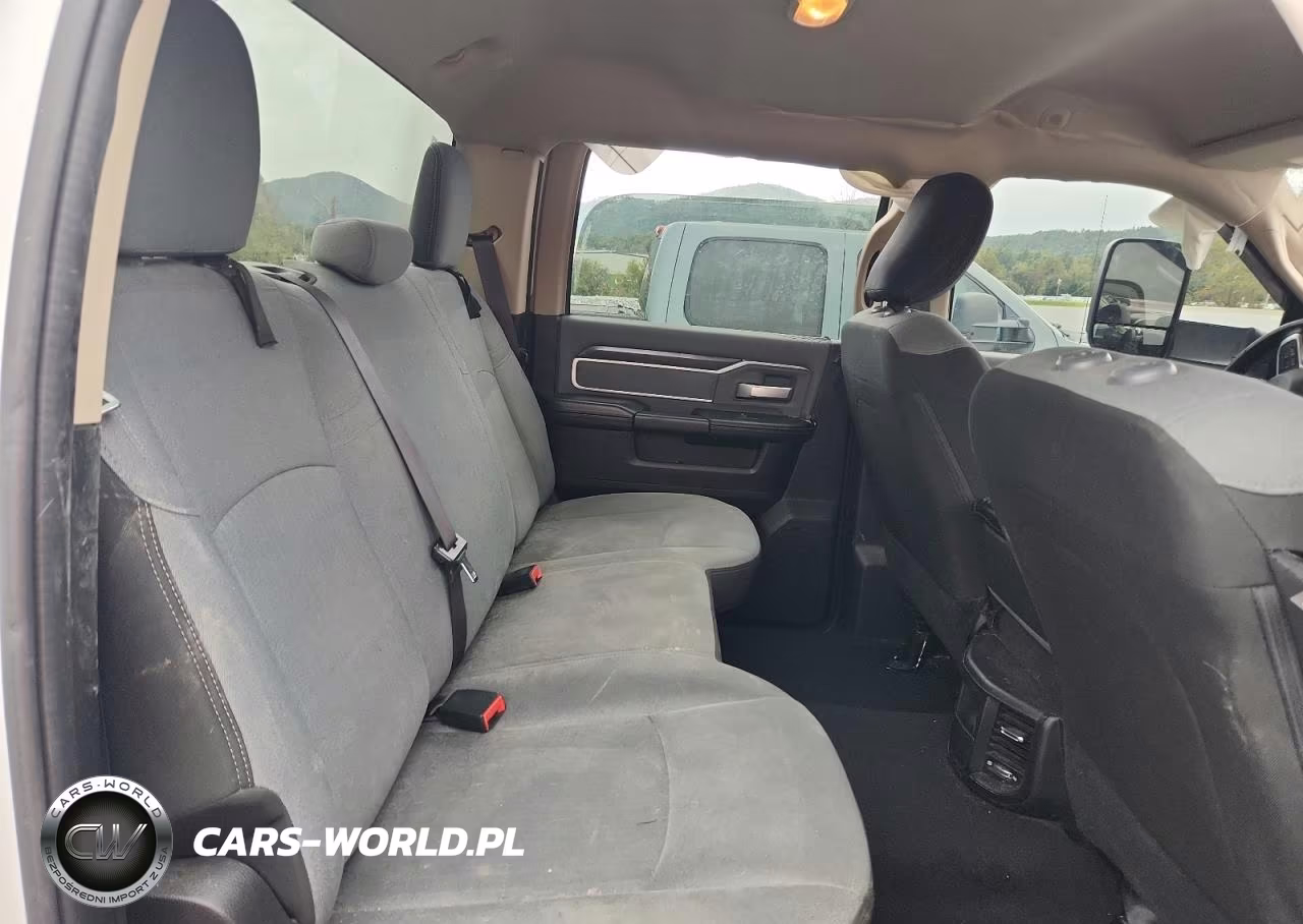 2019 Ram 3500 Big Horn VIN:3C63RRHL0KG724315 - 11