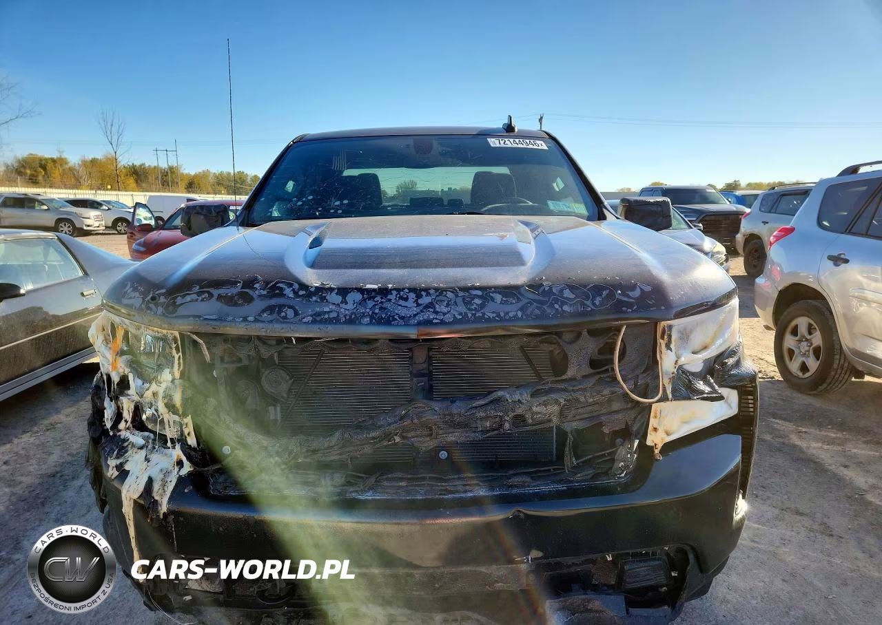2021 Chevrolet Silverado K1500 Custom VIN:1GCRYBEH2MZ121172 - 5