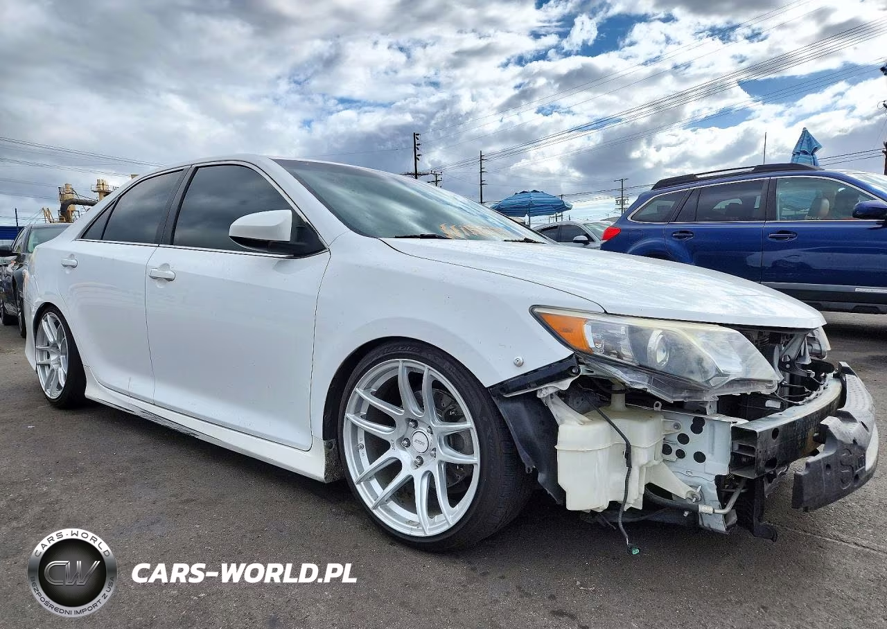 2013 Toyota Camry Se VIN:4T1BF1FK7DU210305 - 4