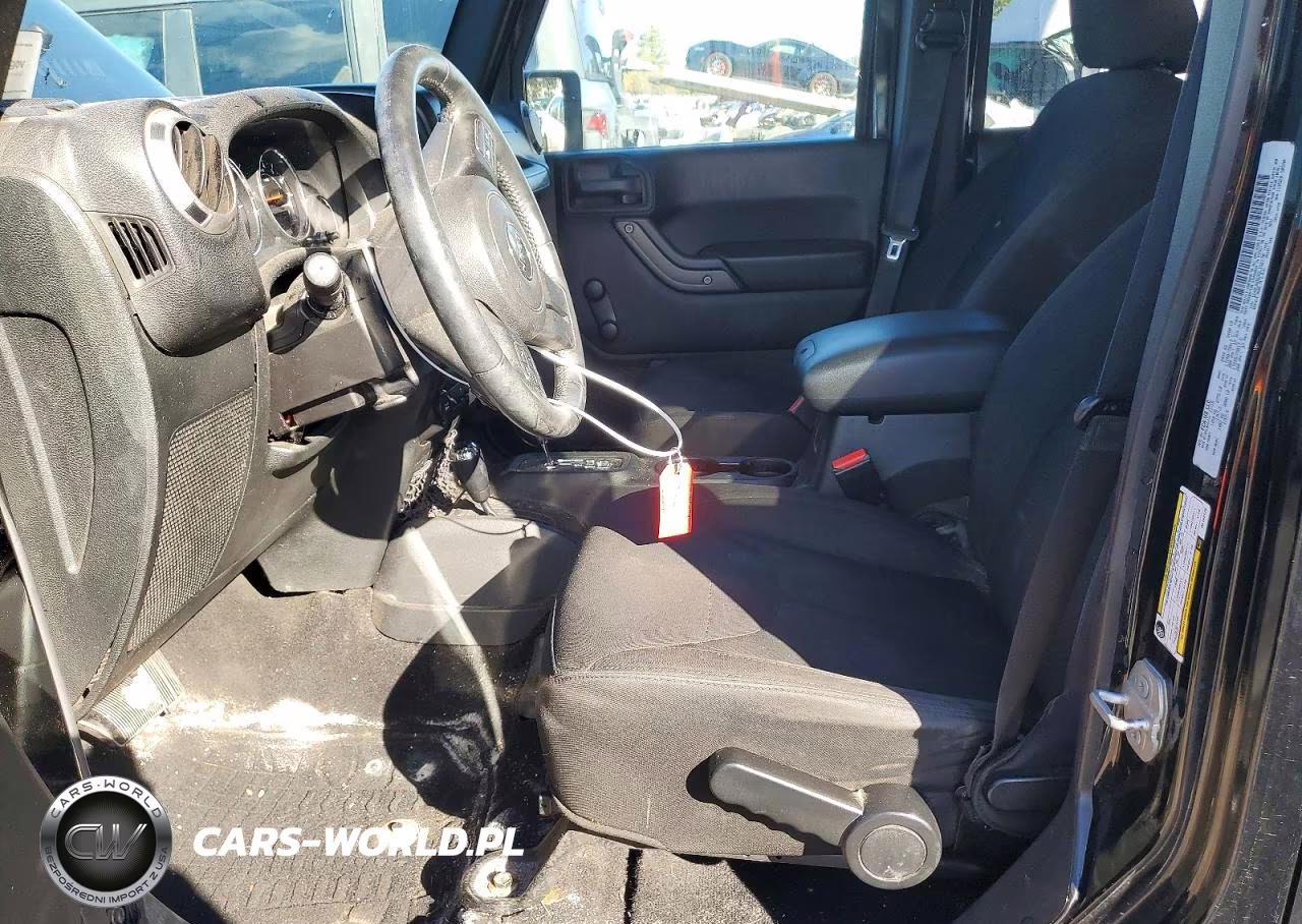 2016 Jeep Wrangler Unlimited Sport VIN:1C4BJWDG3GL152170 - 7