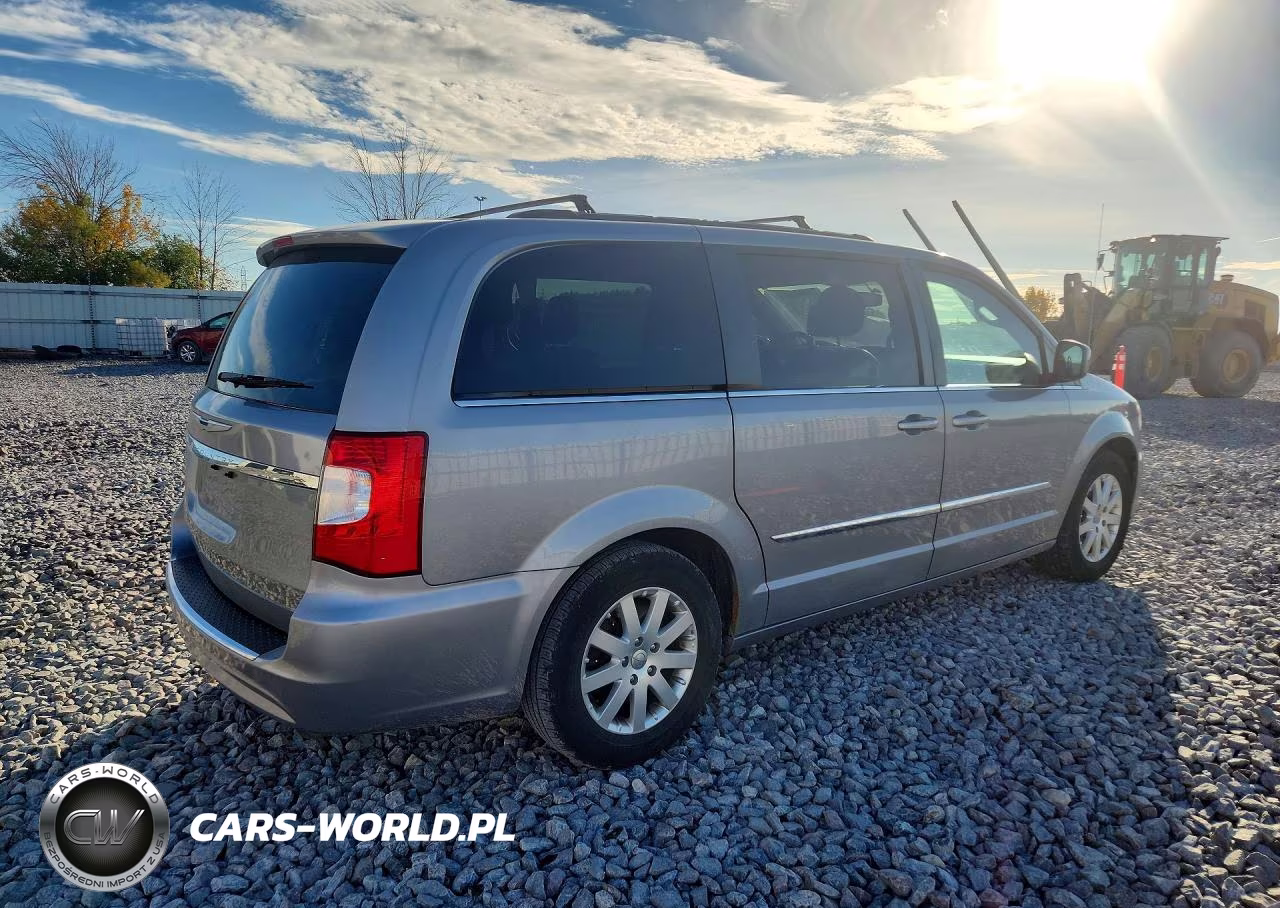 2014 Chrysler Town & Country Touring VIN:2C4RC1BG9ER442285 - 3