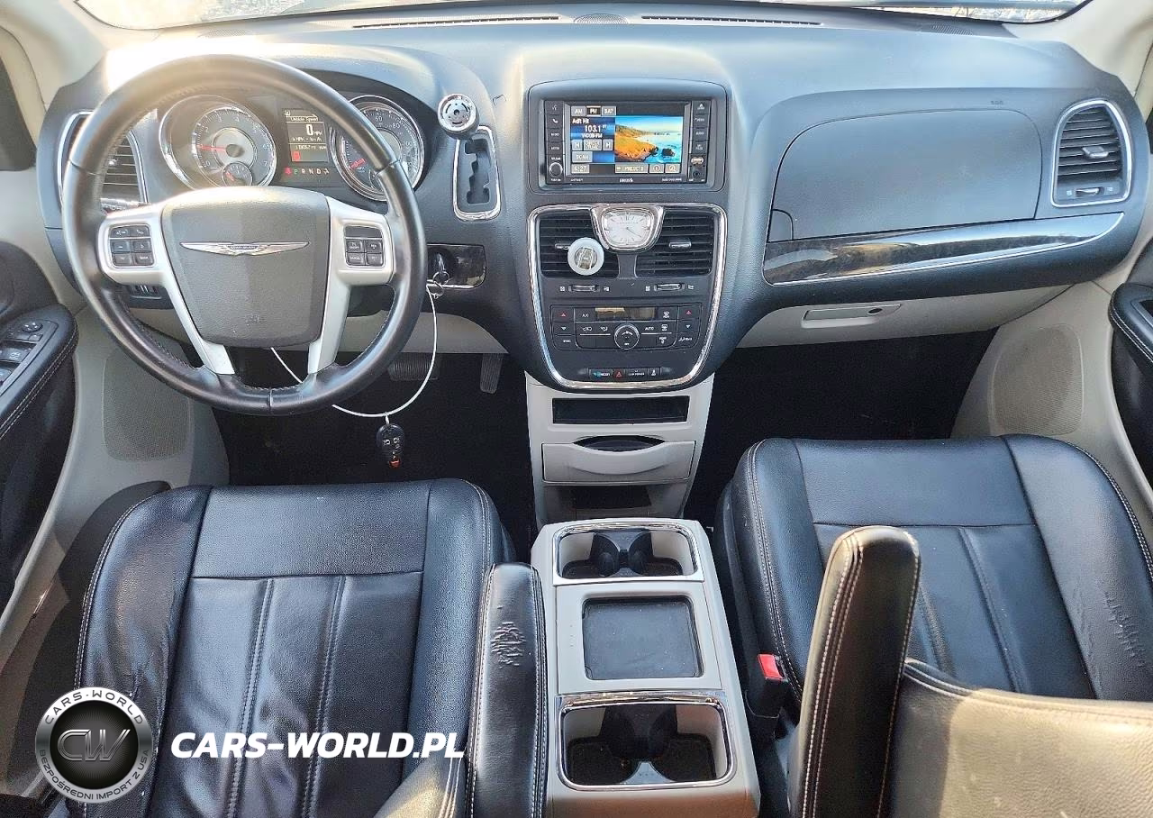 2014 Chrysler Town & Country Touring VIN:2C4RC1BG9ER442285 - 8