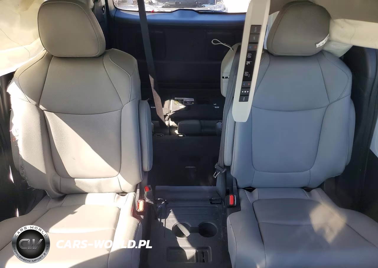 2026 Toyota Sienna Xle 8-Passenger VIN:5TDYRKEC8TS306825 - 10