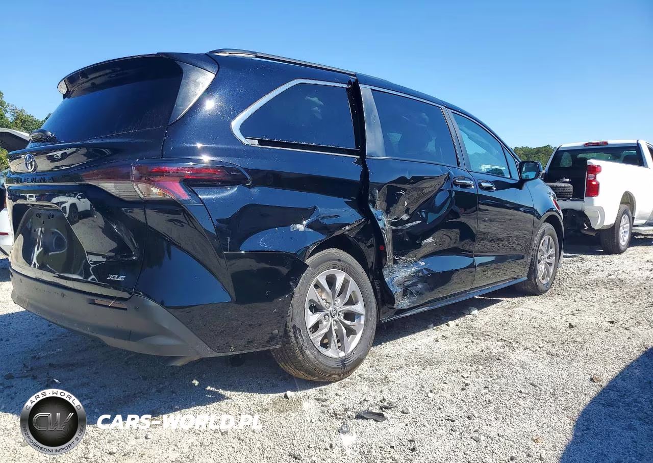 2026 Toyota Sienna Xle 8-Passenger VIN:5TDYRKEC8TS306825 - 3