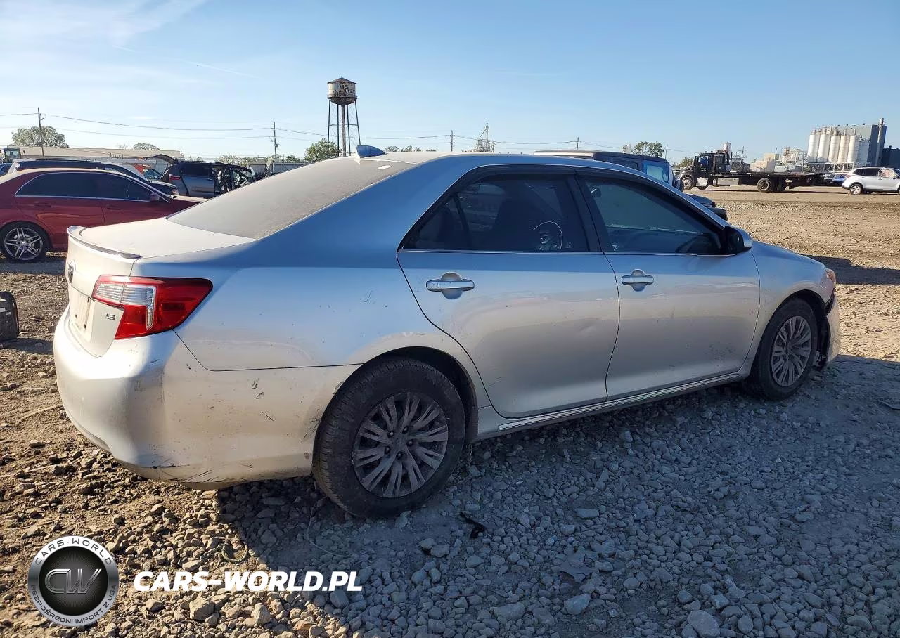 2013 Toyota Camry Le VIN:4T4BF1FK5DR319058 - 3