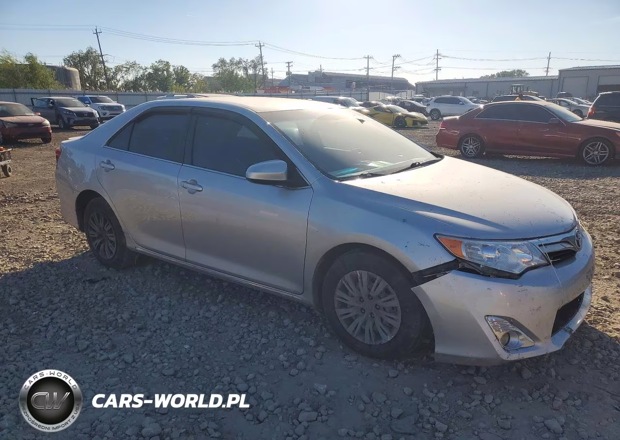 2013 Toyota Camry Le VIN:4T4BF1FK5DR319058 - 4