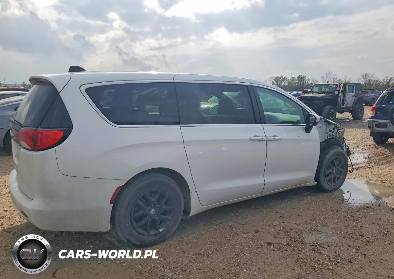 2022 Chrysler Voyager Lx VIN:2C4RC1CGXNR218571 - 3
