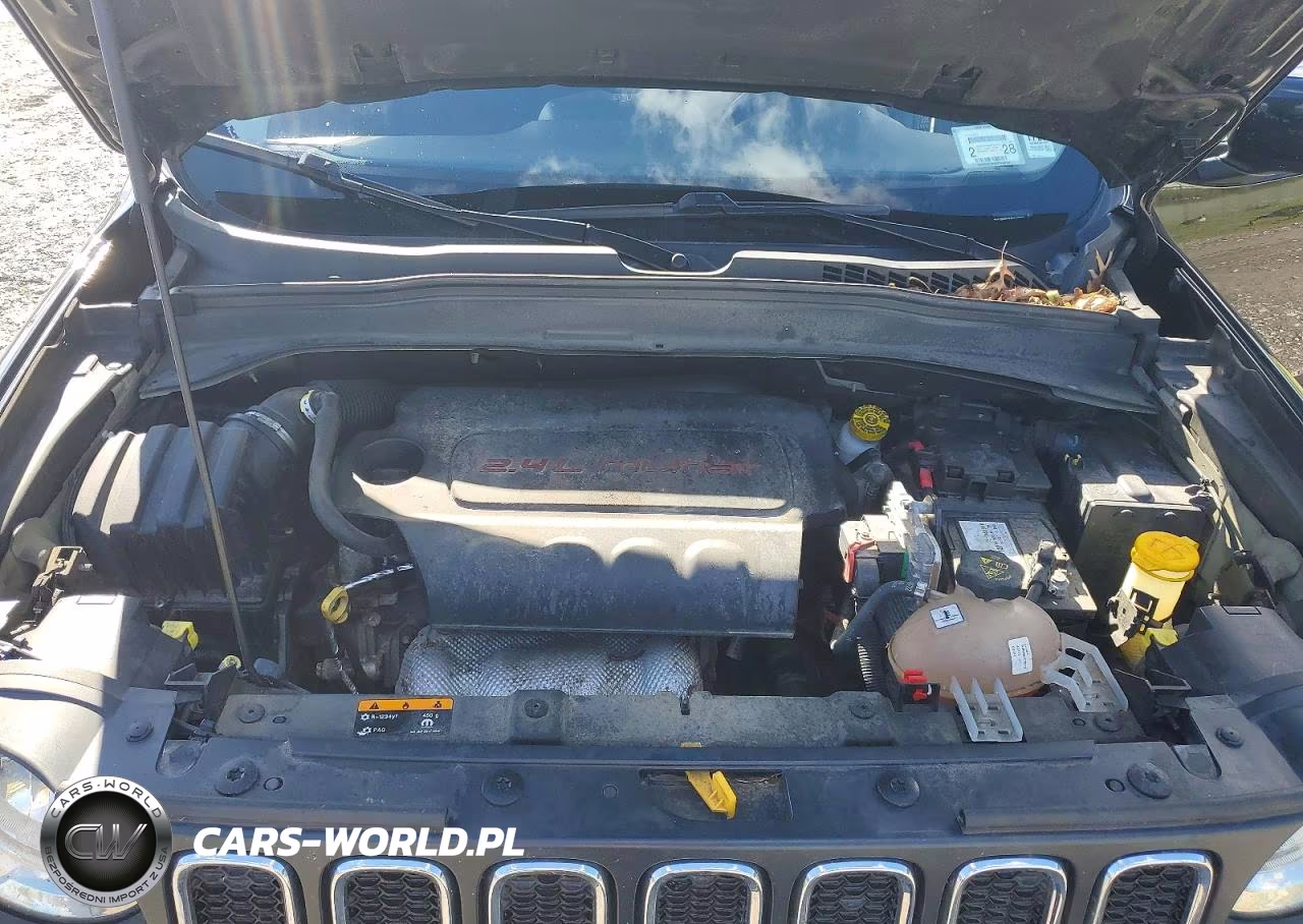 2017 Jeep Renegade Latitude VIN:ZACCJBBB2HPF18797 - 12