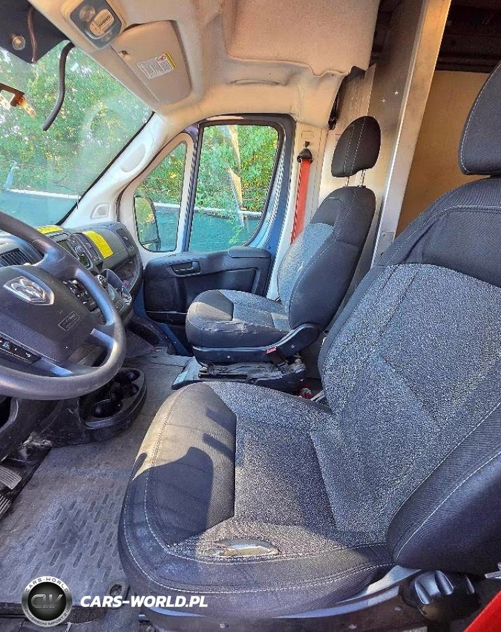 2020 Ram Promaster 3500 Delivery Van VIN:3C6URVJG4LE128647 - 5