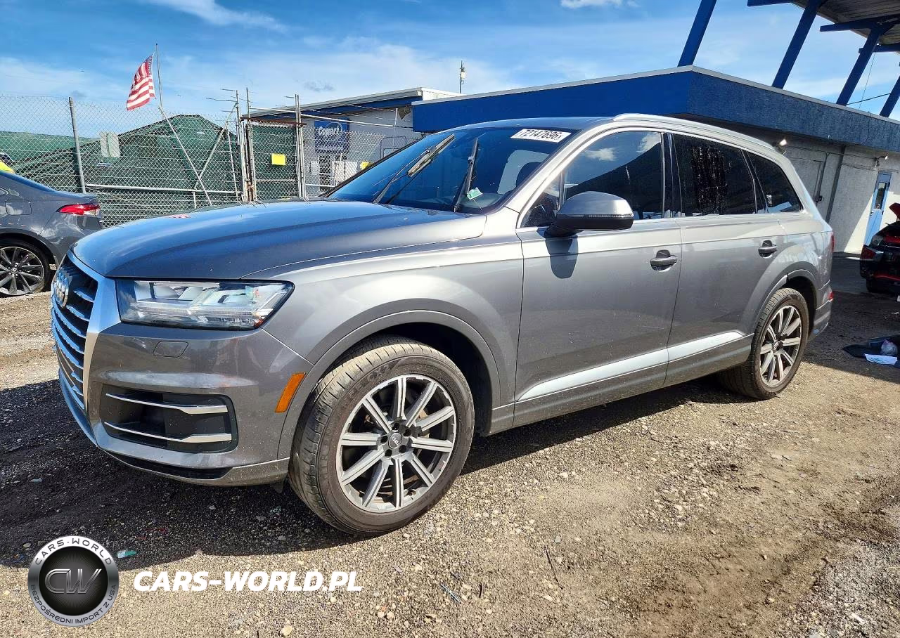 2017 Audi Q7 Premium Plus VIN:WA1LAAF75HD035376 - 1