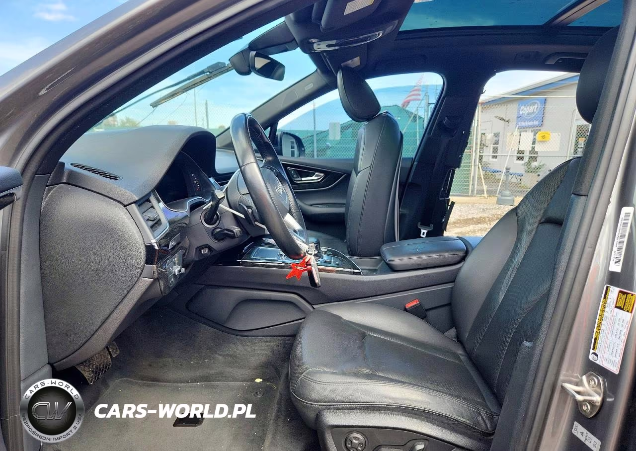 2017 Audi Q7 Premium Plus VIN:WA1LAAF75HD035376 - 7