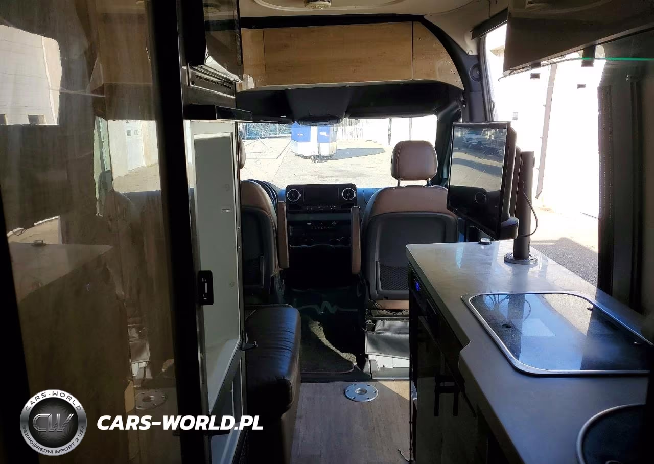 2022 Winnebago Sprinter 3 VIN:W1W8ED6Y2LP313138 - 5