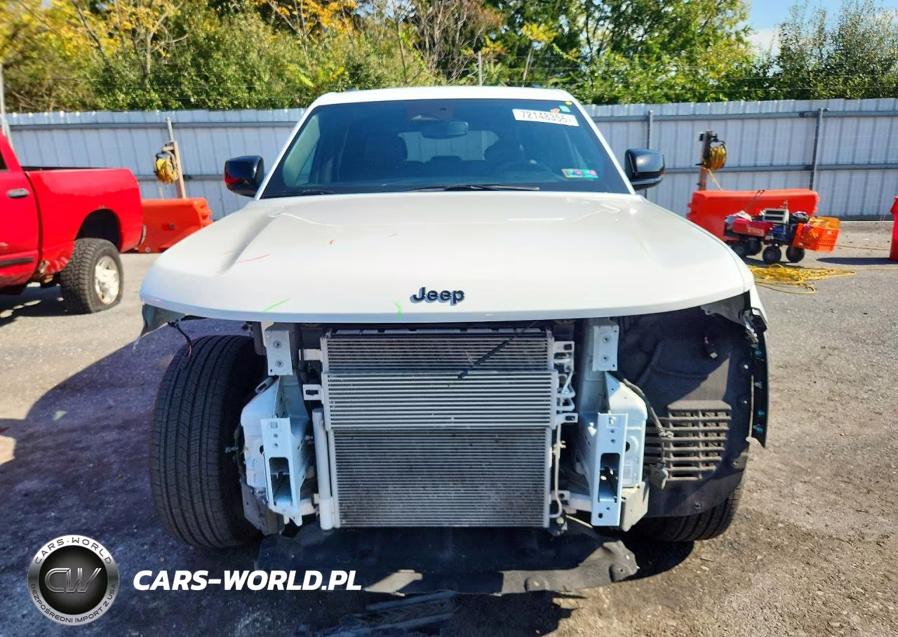 2024 Jeep Grand Cherokee Laredo VIN:1C4RJHAG3R8574931 - 5