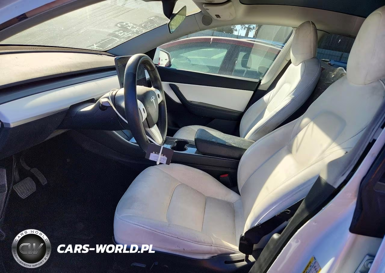 2020 Tesla Model Y VIN:5YJYGDEE0LF056293 - 7