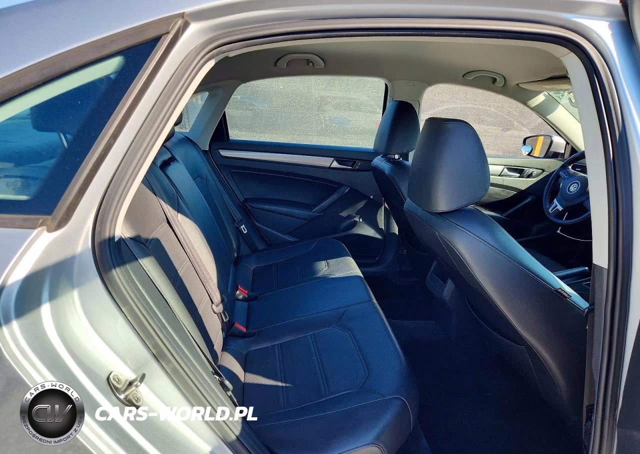 2015 Volkswagen Passat S VIN:1VWAT7A32FC074523 - 10