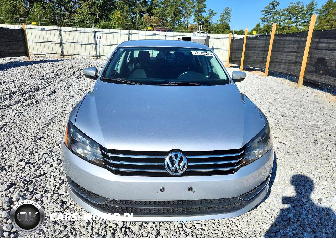 2015 Volkswagen Passat S VIN:1VWAT7A32FC074523 - 5