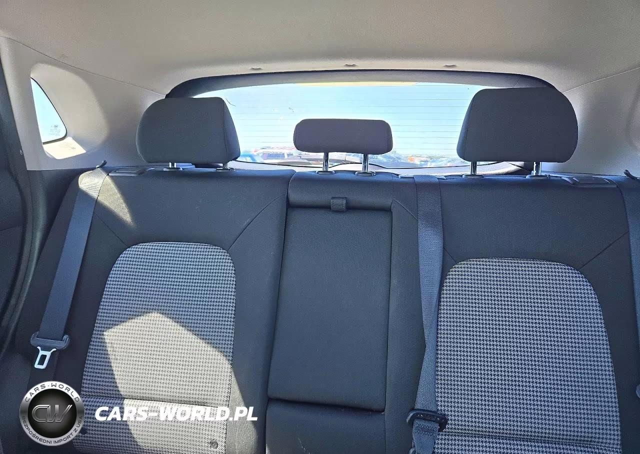 2019 Hyundai Kona Se VIN:KM8K12AA0KU330351 - 10