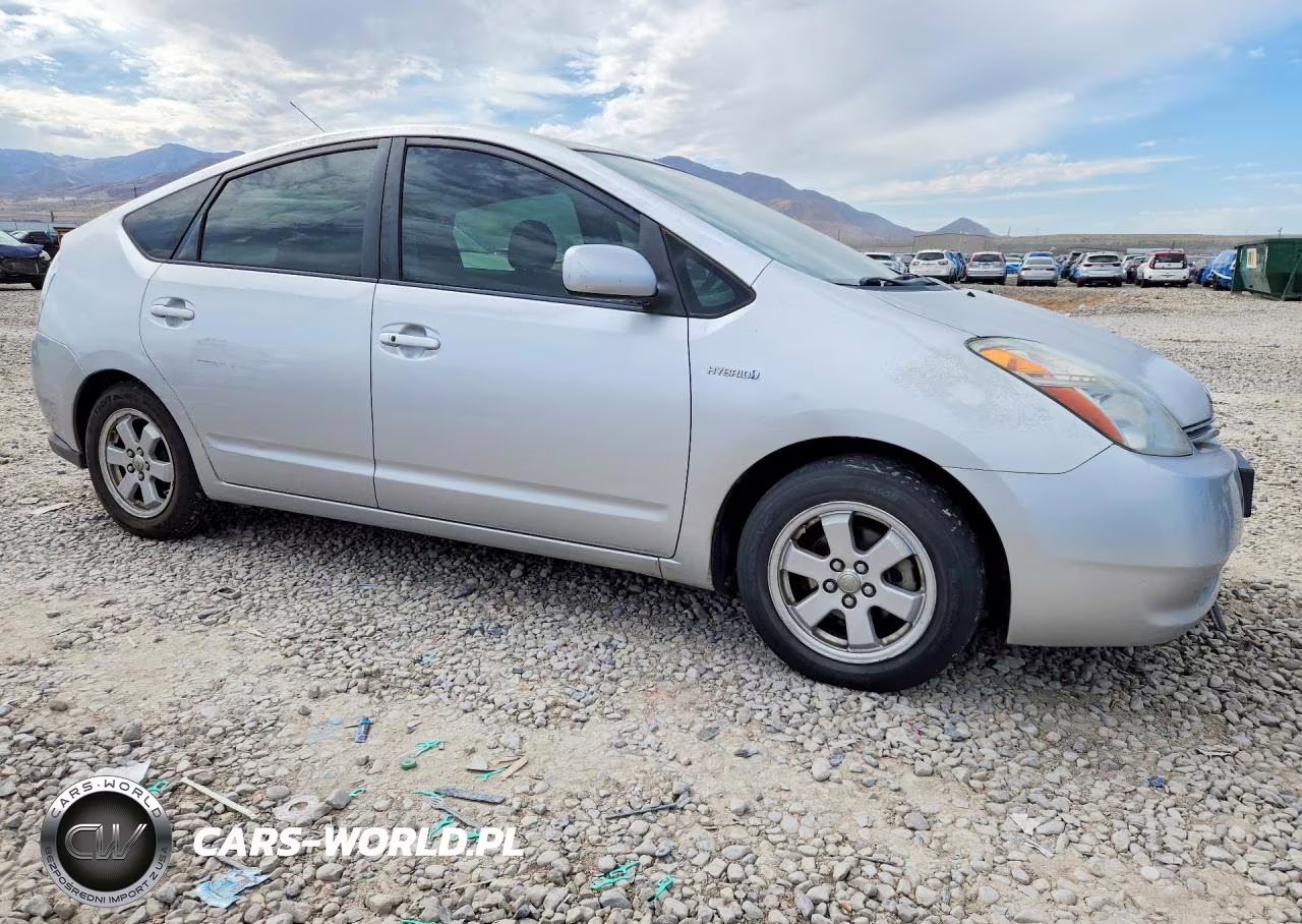 2008 Toyota Prius Standard VIN:JTDKB20U383347060 - 4