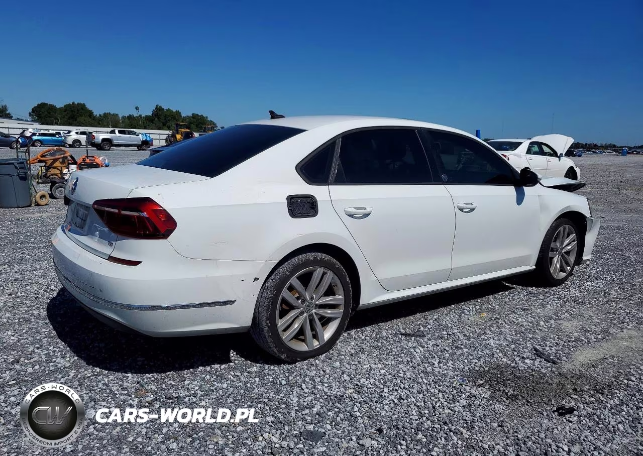 2019 Volkswagen Passat Wolfsburg VIN:1VWLA7A37KC005707 - 3
