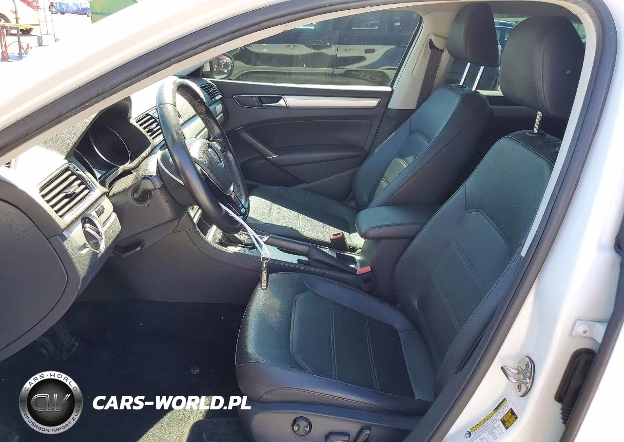 2019 Volkswagen Passat Wolfsburg VIN:1VWLA7A37KC005707 - 7