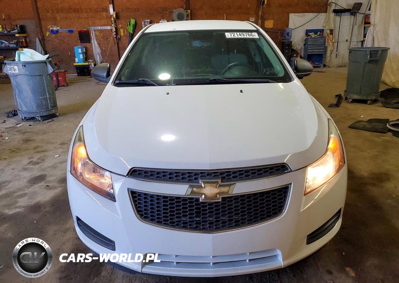 2013 Chevrolet Cruze Ls VIN:1G1PA5SG4D7212036 - 5
