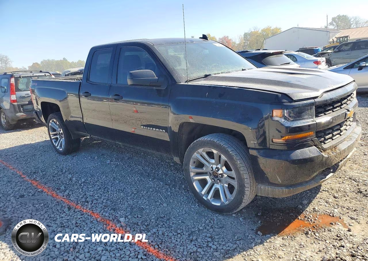 2017 Chevrolet Silverado K1500 VIN:1GCVKNEH5HZ211925 - 4