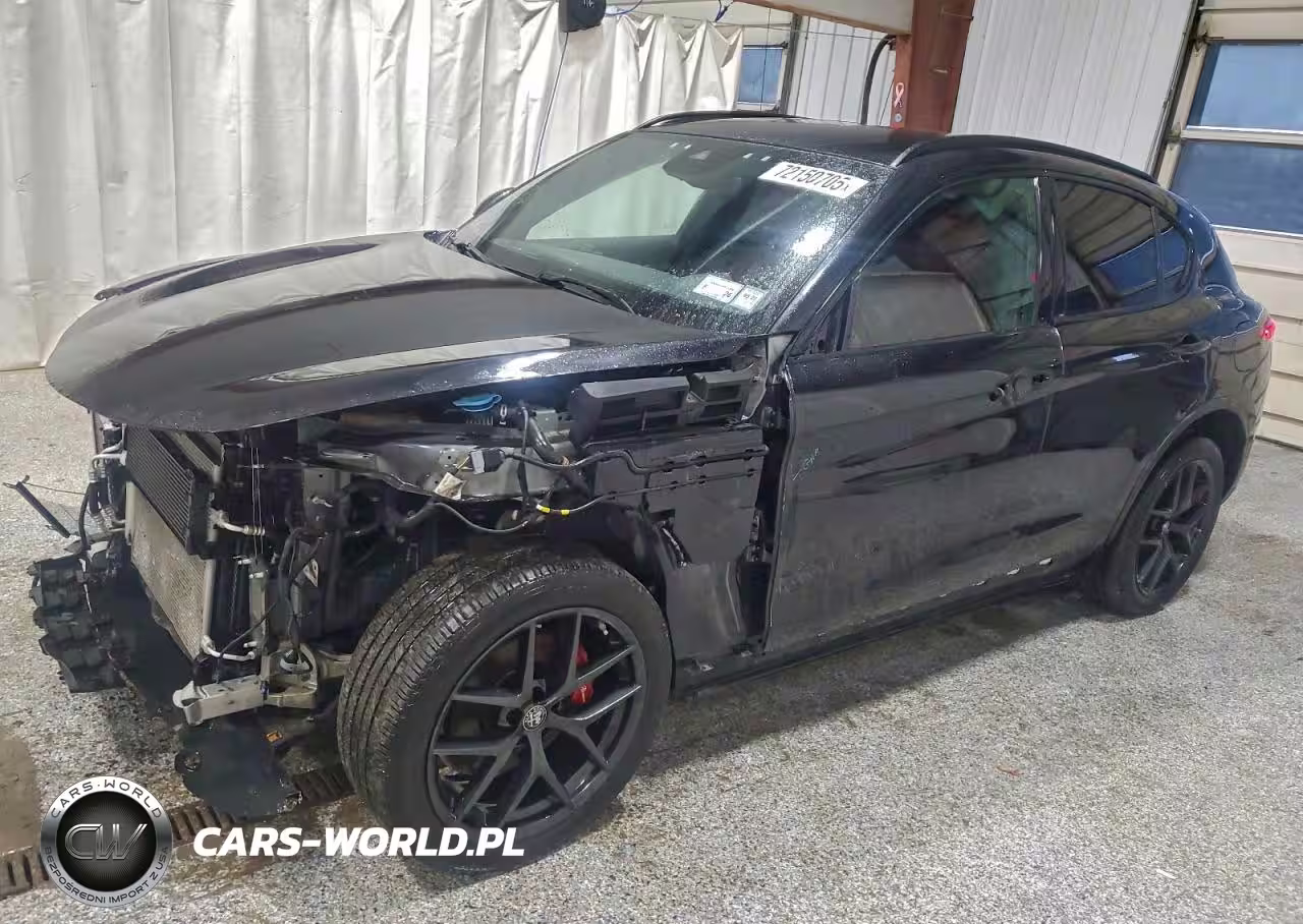 2018 Alfa Romeo Stelvio Ti Sport