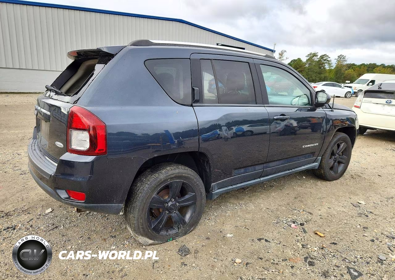 2014 Jeep Compass Latitude VIN:1C4NJDEB4ED699072 - 3