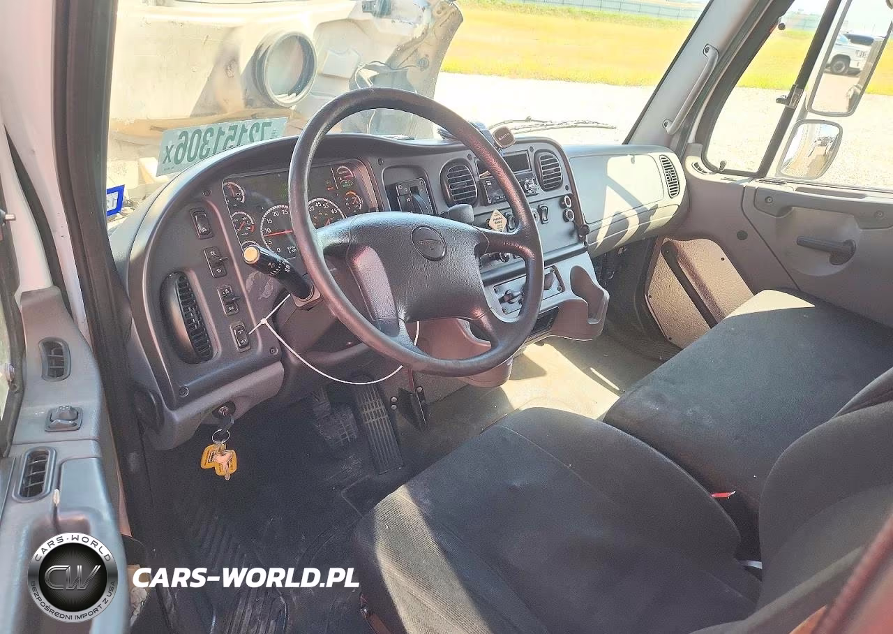 2018 Freightliner Business Class M2 Box Truck VIN:1FVACWFB9JHJR4168 - 8