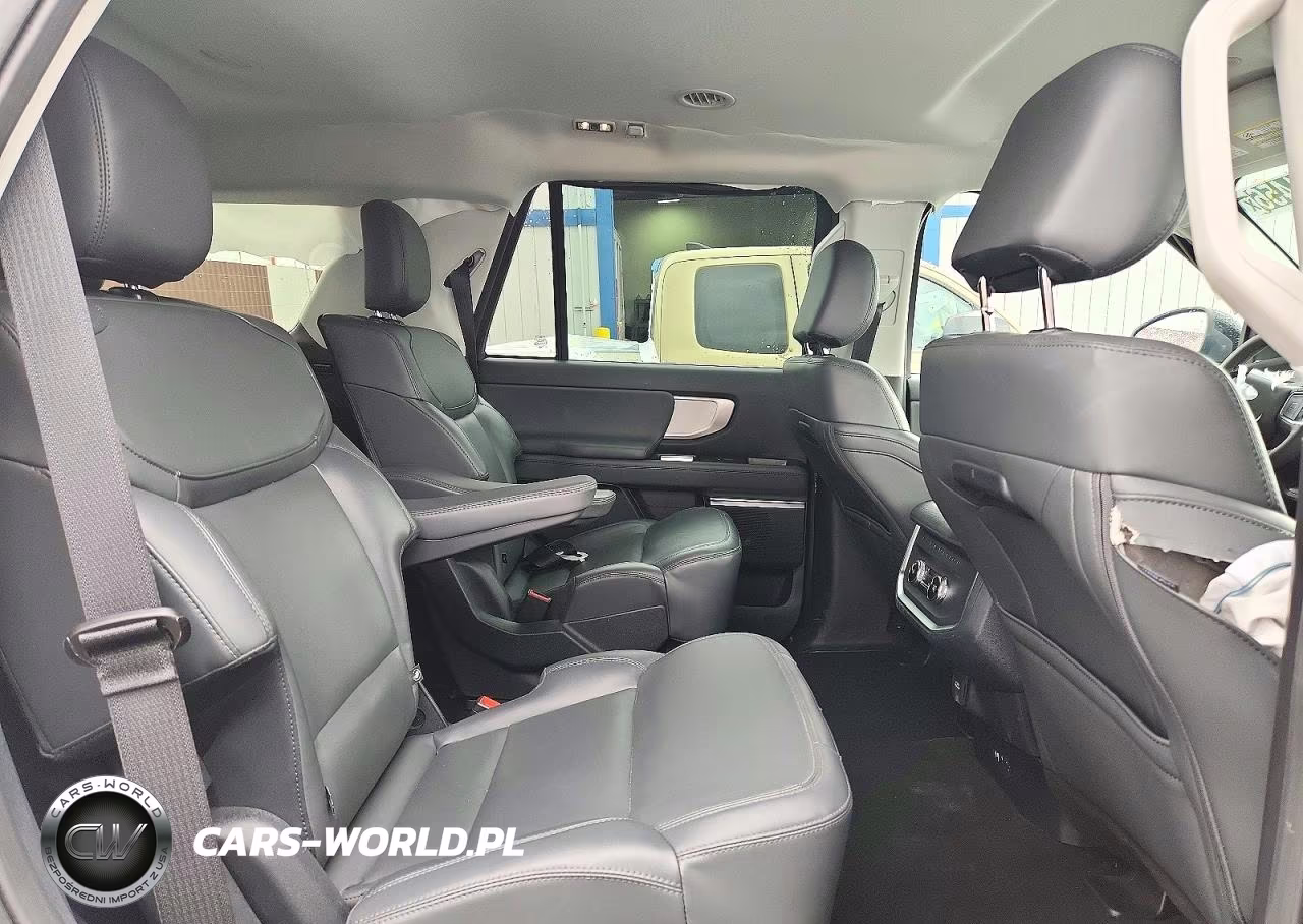 2027 Ford Expedition Active VIN:1FMJU1J85VEA16946 - 11