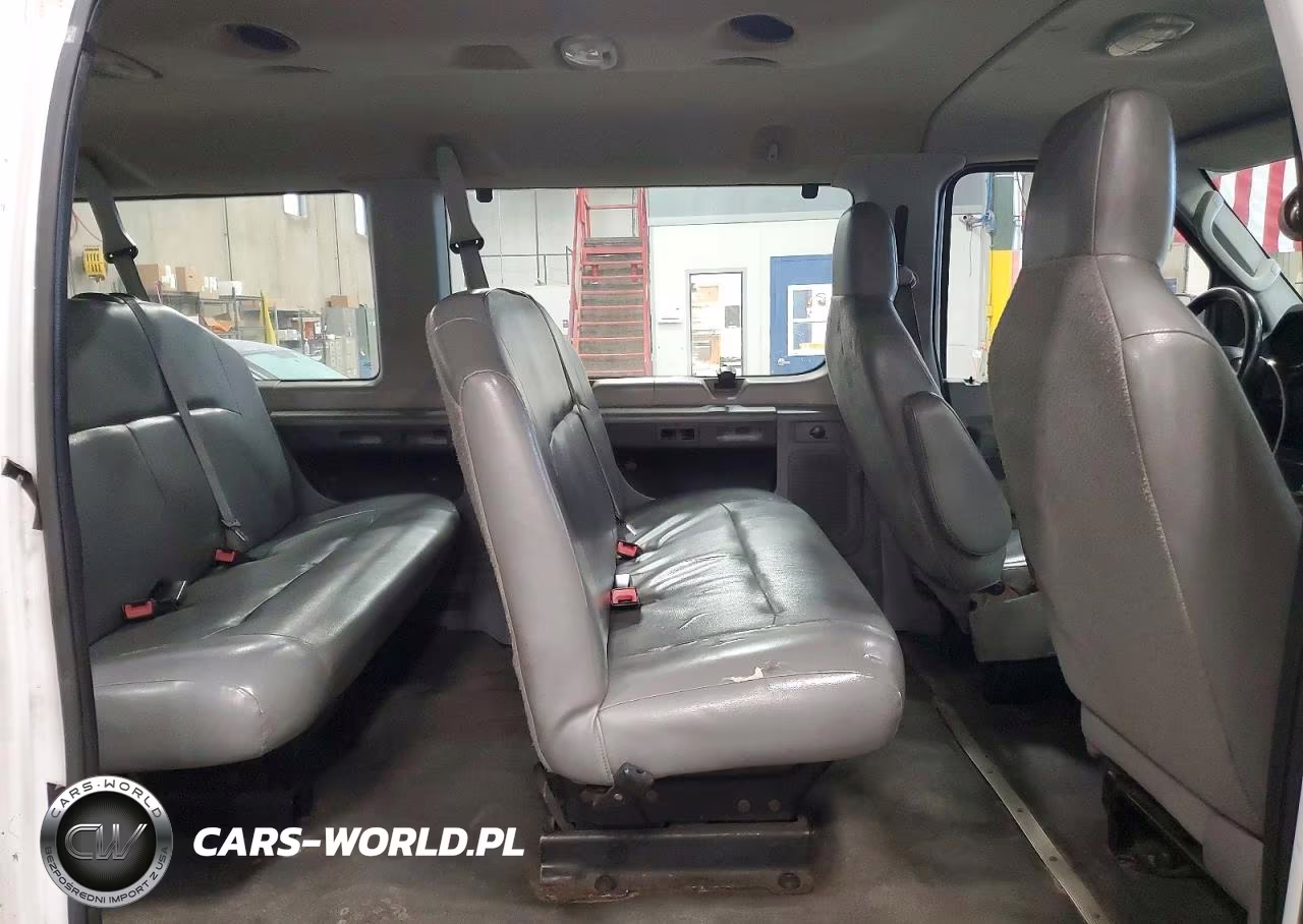 2010 Ford Econoline E350 Super Duty Wagon VIN:1FBNE3BL1ADA83338 - 11