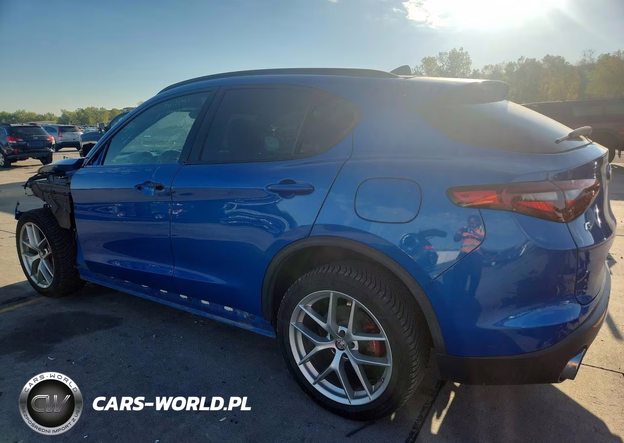 2018 Alfa Romeo Stelvio Ti Sport VIN:ZASFAKNN7J7B95389 - 2