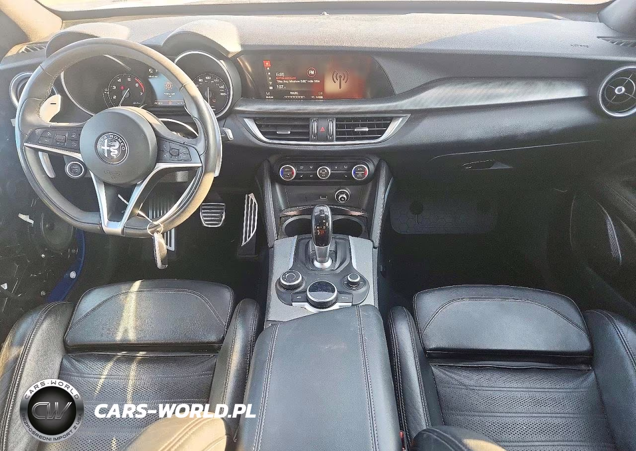 2018 Alfa Romeo Stelvio Ti Sport VIN:ZASFAKNN7J7B95389 - 8