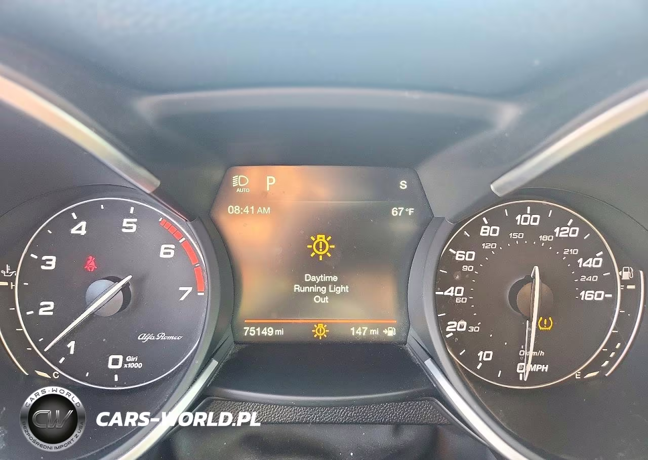 2018 Alfa Romeo Stelvio Ti Sport VIN:ZASFAKNN7J7B95389 - 9