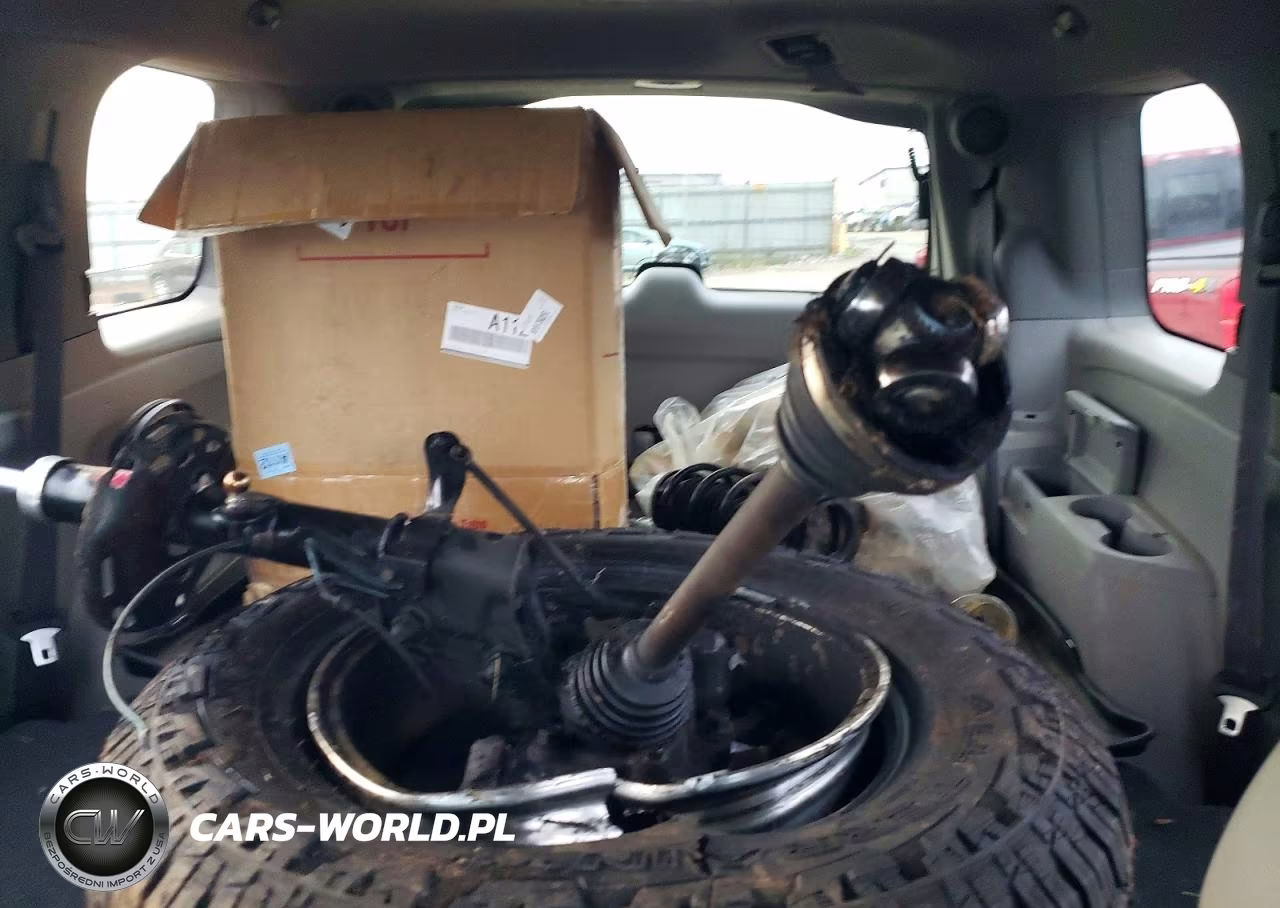 2011 Honda Pilot Touring VIN:5FNYF4H92BB005877 - 10