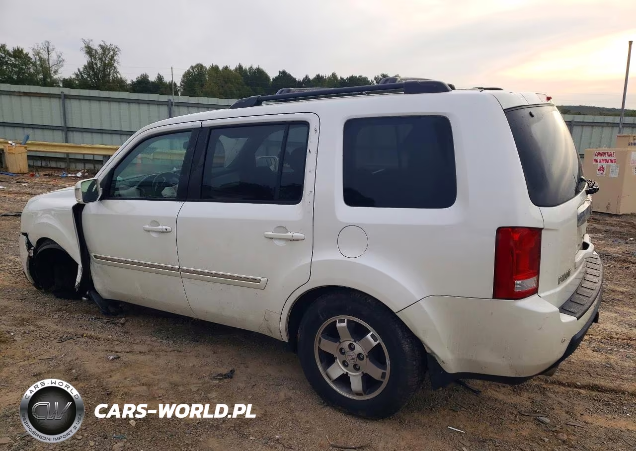 2011 Honda Pilot Touring VIN:5FNYF4H92BB005877 - 2