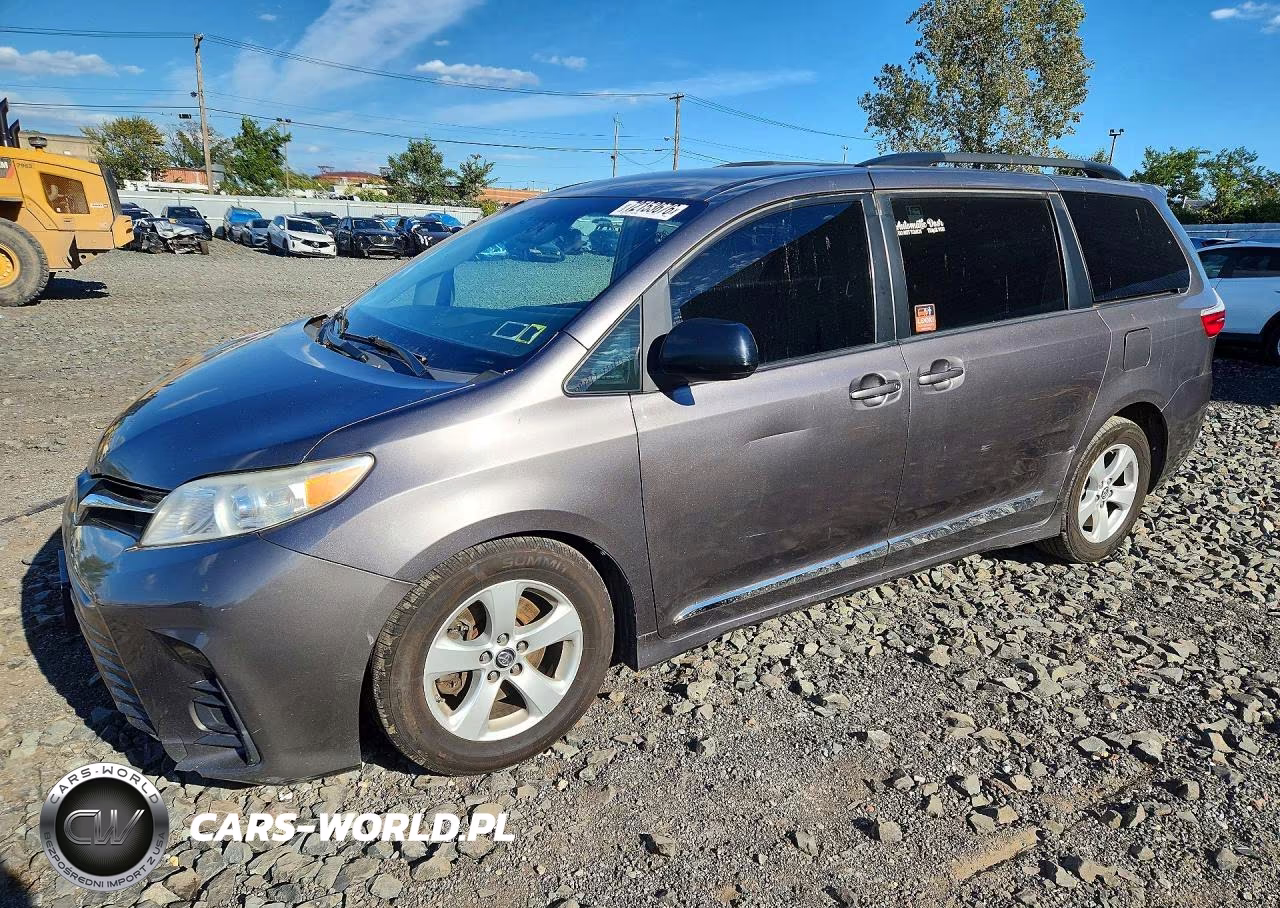 2018 Toyota Sienna Le VIN:5TDKZ3DC5JS902274 - 1
