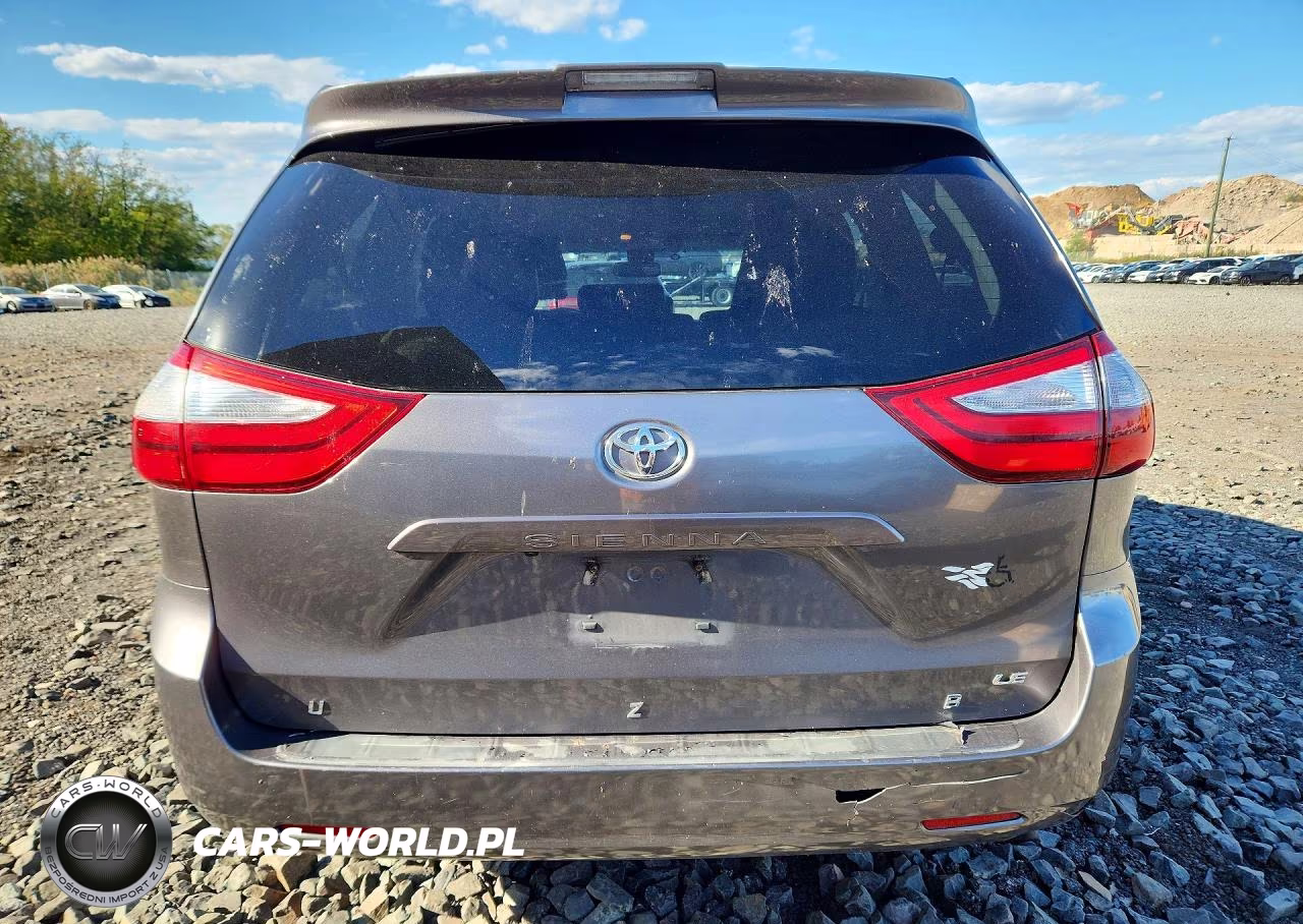 2018 Toyota Sienna Le VIN:5TDKZ3DC5JS902274 - 6