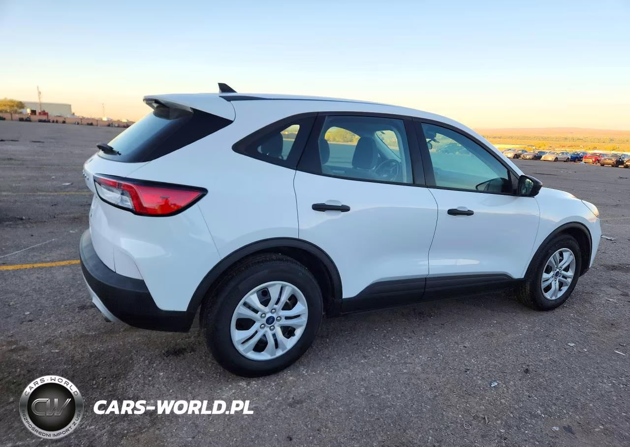 2021 Ford Escape S VIN:1FMCU0F66MUA19966 - 3