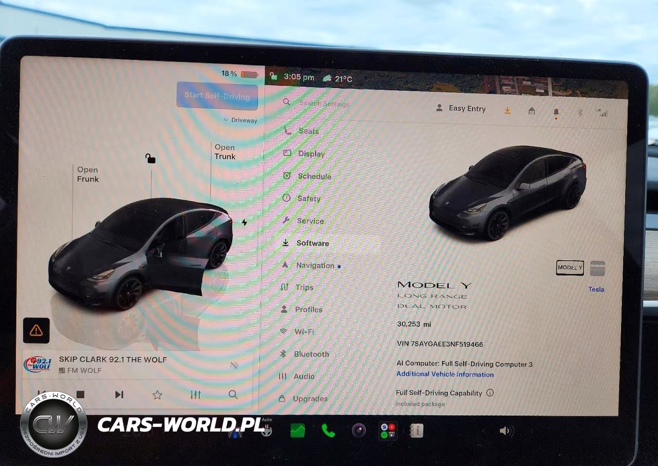 2022 Tesla Model Y VIN:7SAYGAEE3NF519466 - 9