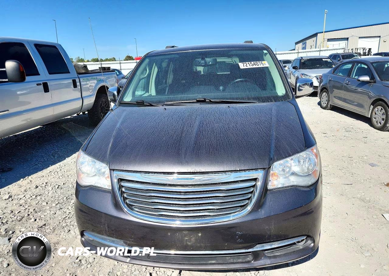 2016 Chrysler Town & Country Touring L VIN:2C4RC1CG1GR150003 - 5