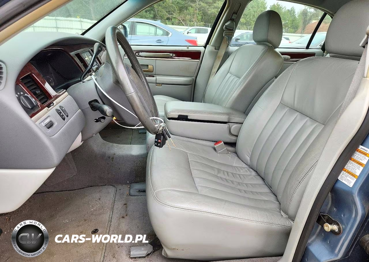 2004 Lincoln Town Car Executive VIN:1LNHM81W14Y682317 - 7