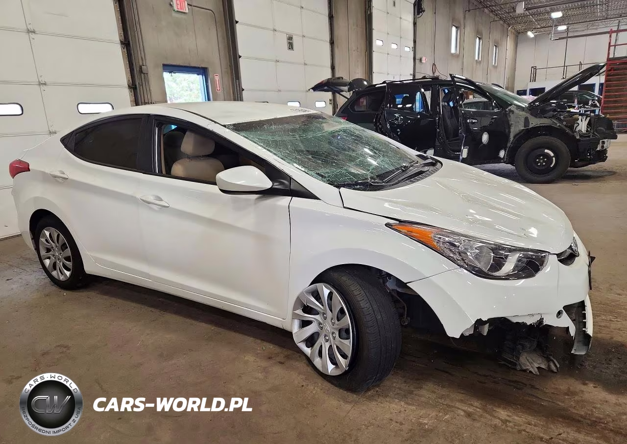 2013 Hyundai Elantra Gls VIN:5NPDH4AE2DH163656 - 4