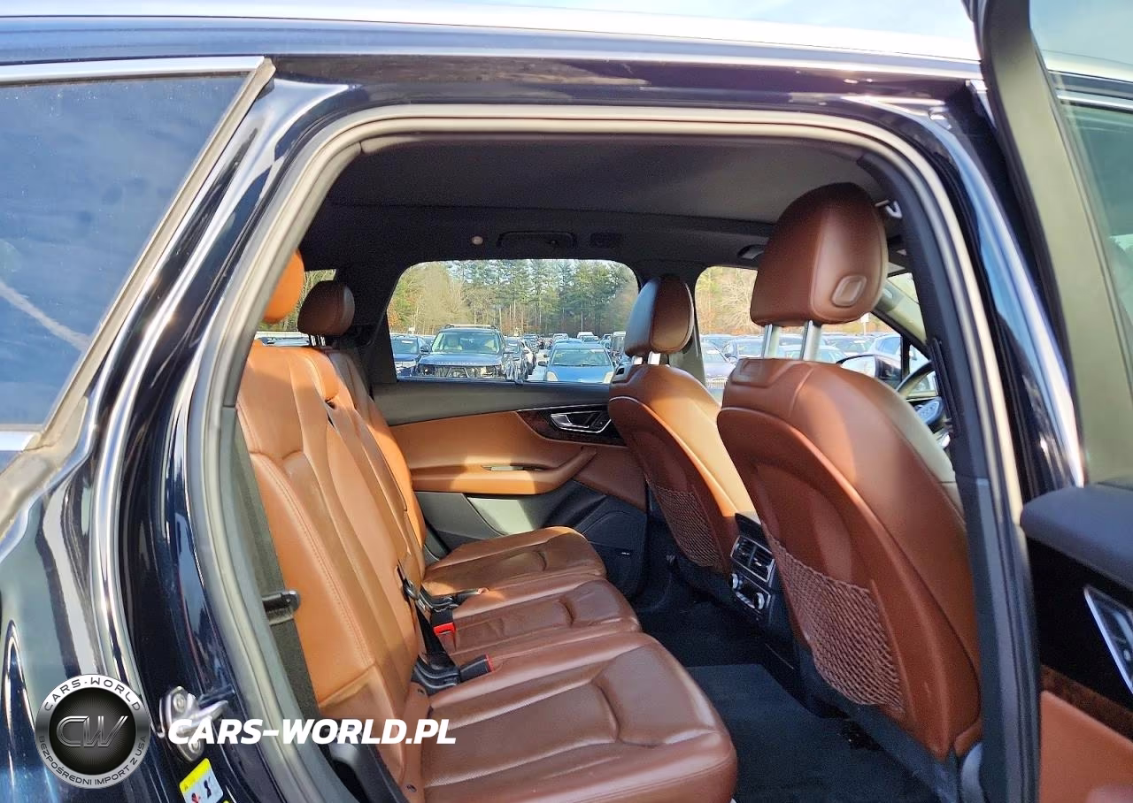 2017 Audi Q7 Premium Plus VIN:WA1LAAF74HD036082 - 11